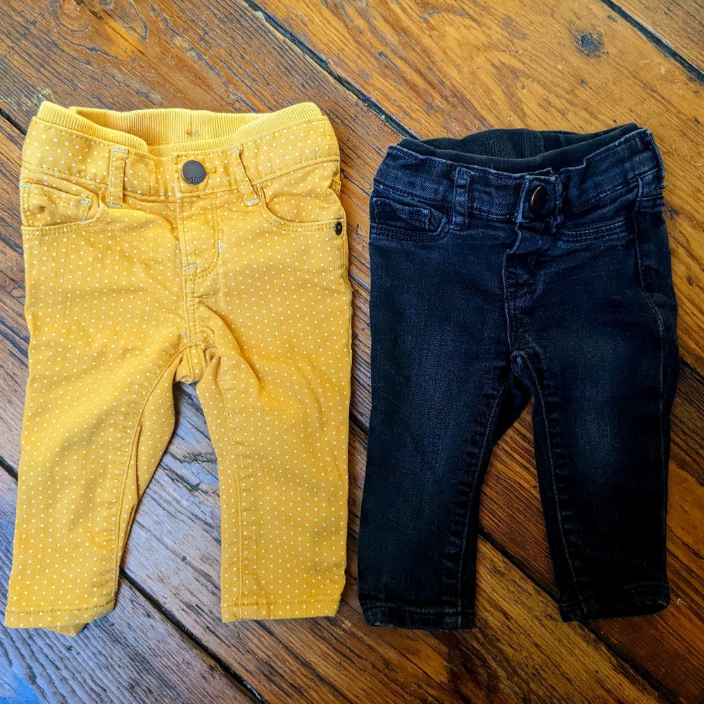 Two pairs of gap skinny jeans